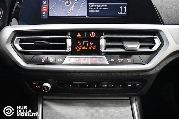 BMW 318d 48V Touring Business Advantage